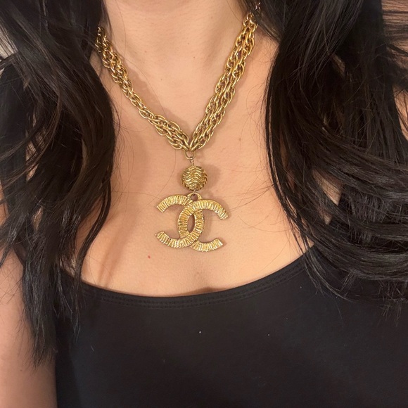 Chanel Vintage Multistrand Gold Chain Textured CC Logo Necklace - Picture 1 of 10
